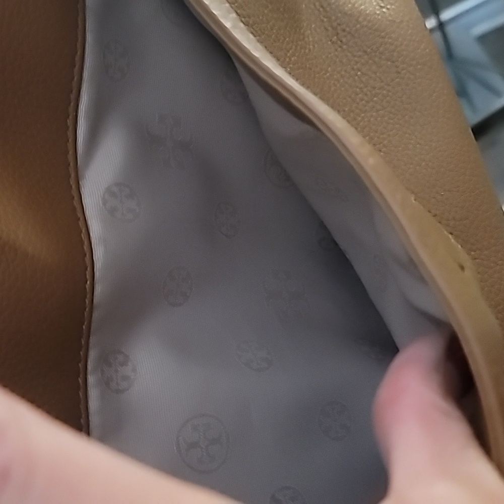 Tory Burch Tote - Picture 2 of 14